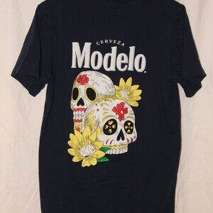Modelo Cerveza - Adult Medium T-Shirt